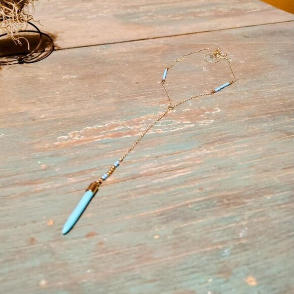 Fine gold drip chain necklace with turquois point - Picture 2 of 5